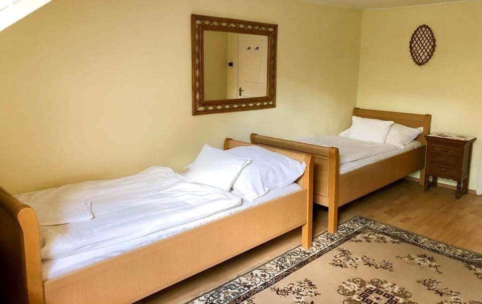 Talizman Etterem Panzio Hotell Miskolc Eksteriør bilde