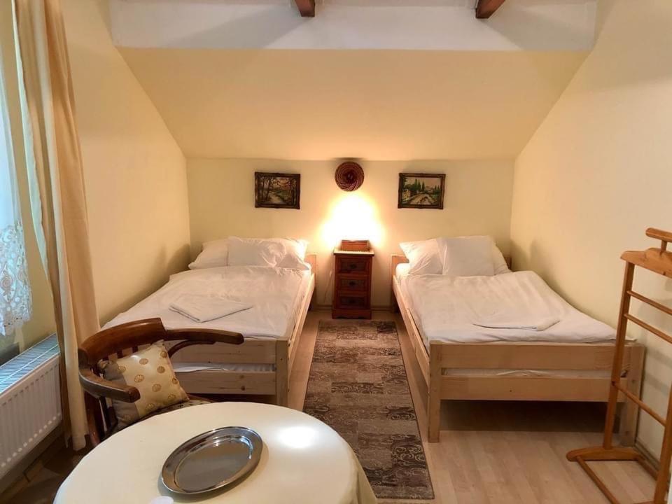 Talizman Etterem Panzio Hotell Miskolc Eksteriør bilde